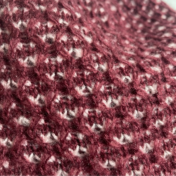 Nike Reversible Beanie Womens OSFM Cable Knit Hat Burgundy Pink Dual Layer Puff - Picture 7 of 8